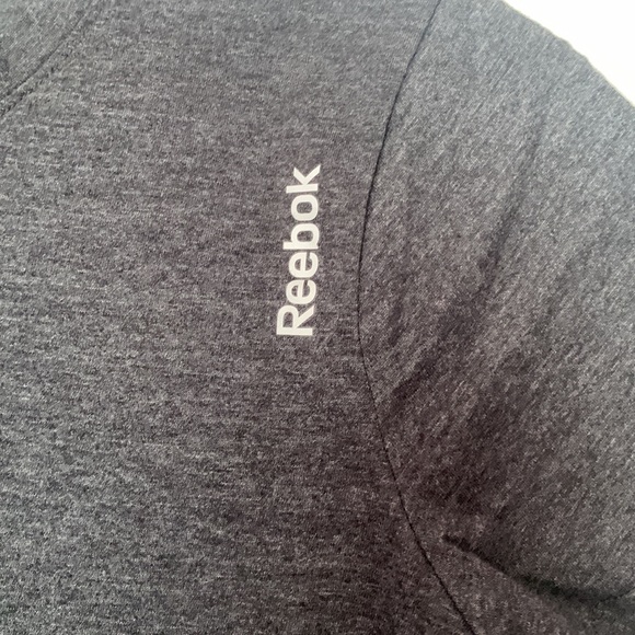 3 Reebok Workout tees - Picture 6 of 14